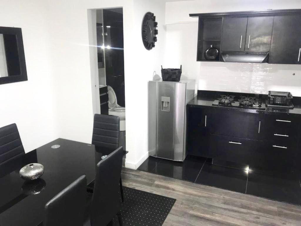 Estadio Apartamentos Medellín Eksteriør billede